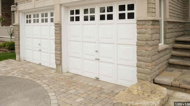 Louisville’s Garage Door Repair Experts: We Fix It Right post thumbnail image