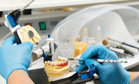 Dental Lab Innovations: Pioneering New Techniques for Better Smiles post thumbnail image